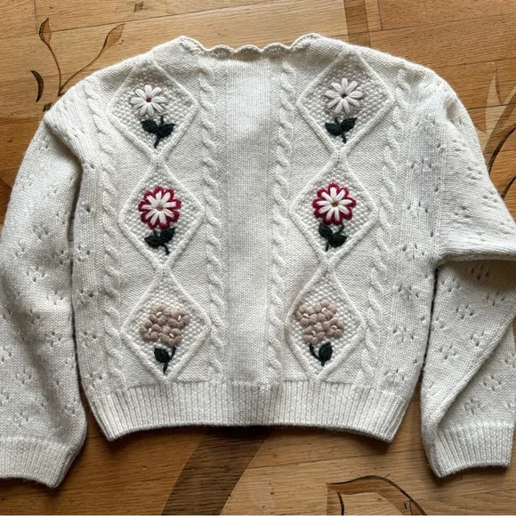 SOLD—EUC/NWOT clover cardigan - Picture 2 of 2